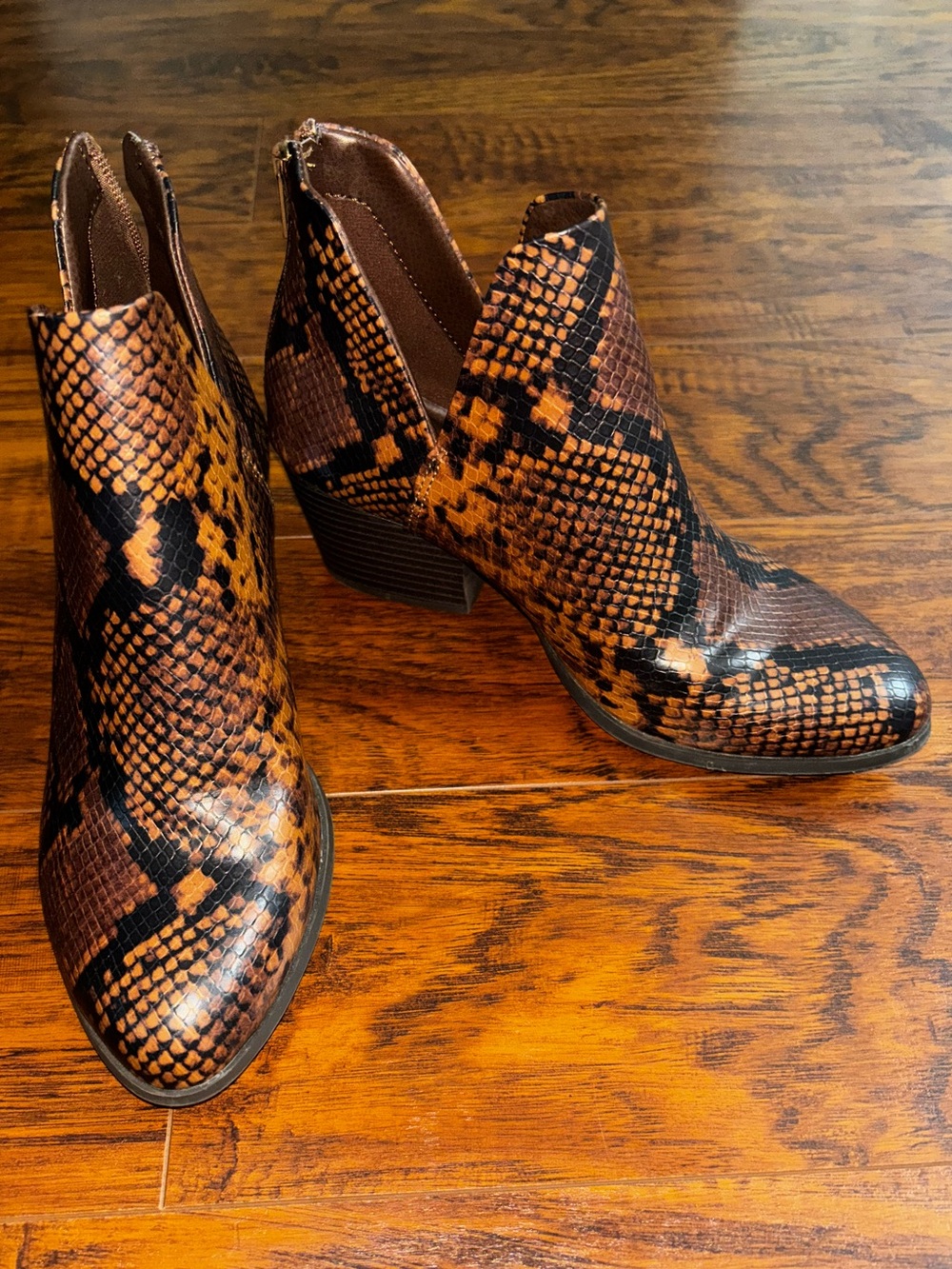 SO Snake-Print Ankle Booties Black Brown Wedged Side Cut-Out Heeled Barb Boots
